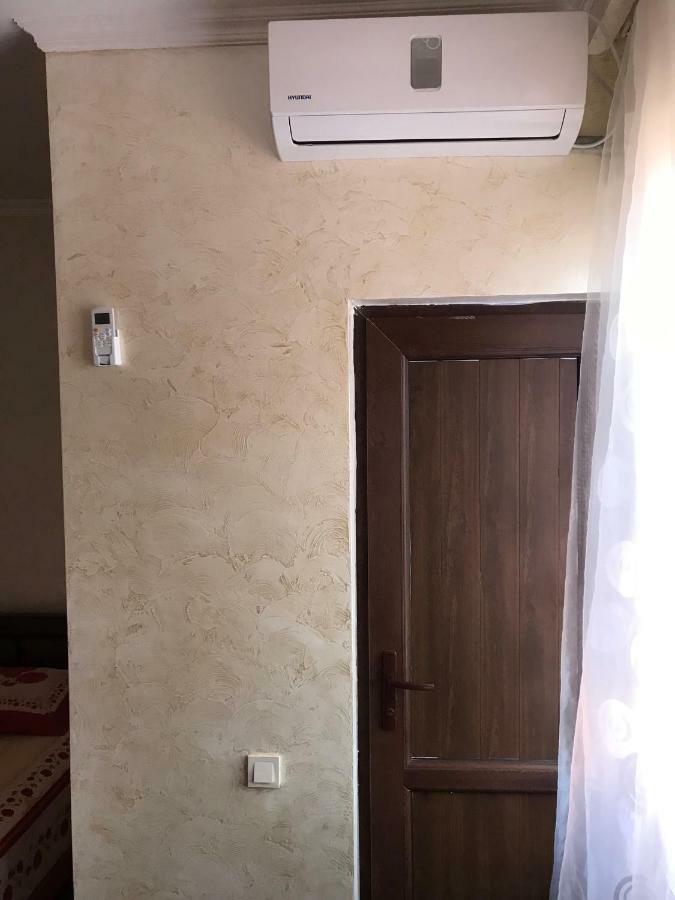 Guest House Chexovi 24 Kobuleti Bagian luar foto
