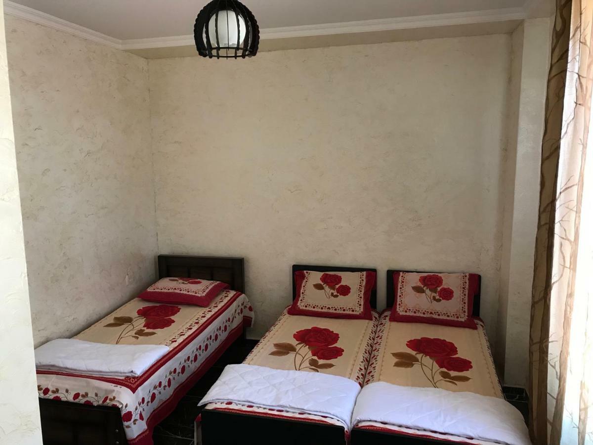 Guest House Chexovi 24 Kobuleti Bagian luar foto