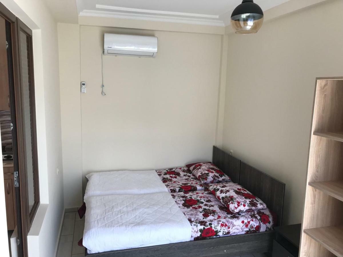 Guest House Chexovi 24 Kobuleti Bagian luar foto