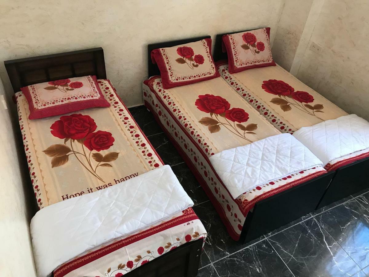 Guest House Chexovi 24 Kobuleti Bagian luar foto