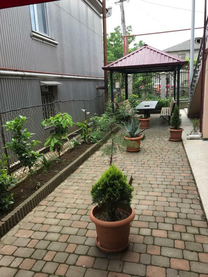 Guest House Chexovi 24 Kobuleti Bagian luar foto